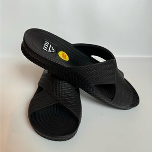 REEF Women’s Water X Slide Sandals, Size 7